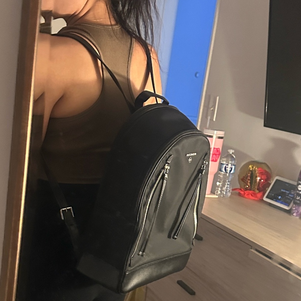 Micheal kors Backpack - Picture 8 of 9